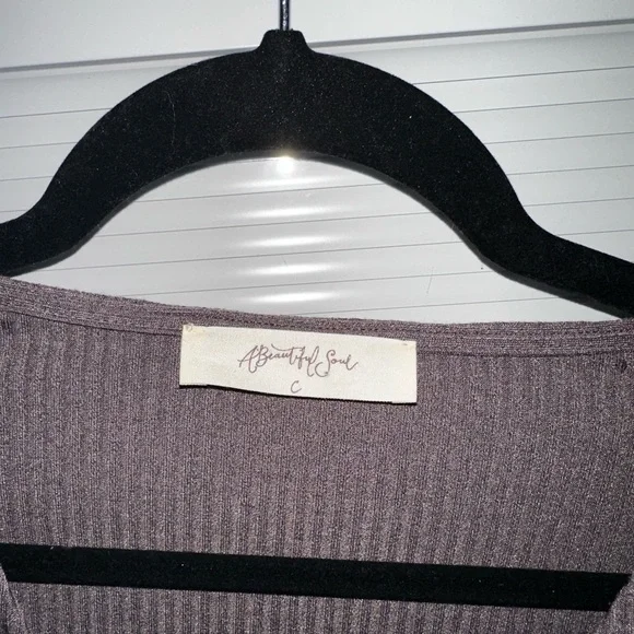 Arula Ribbed Crossover Top - Picture 2 of 3